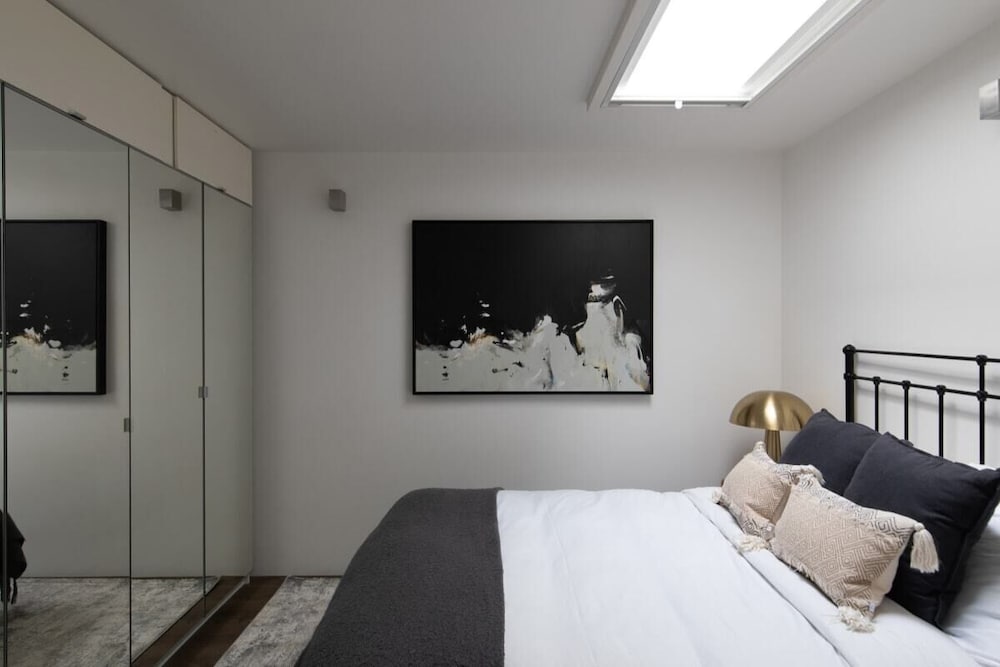 Фото The Southwark Arms - Glamorous 5bdr House With Garden