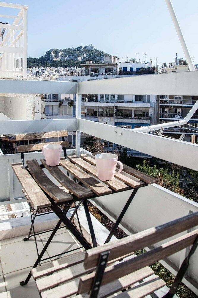 Фото Gorgeous 3 bedrooms apt at Exarcheia