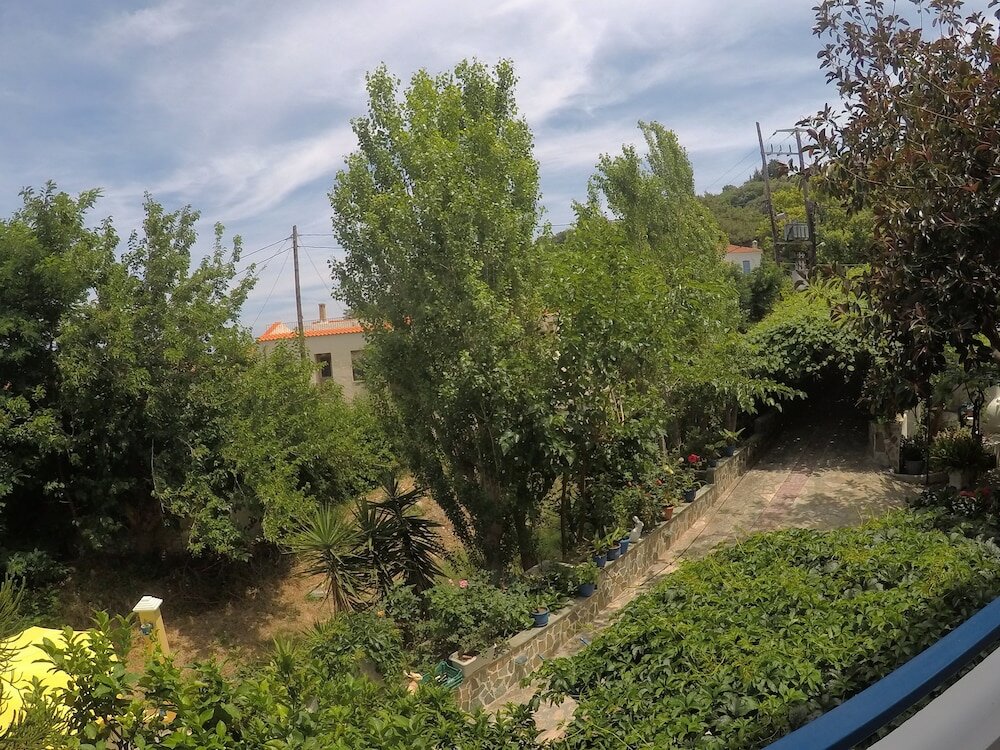 Фото Zafiria Apartments