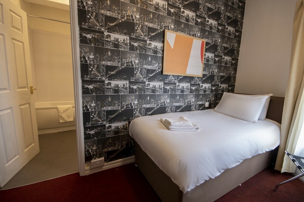 Фото Royal Hotel Kettering