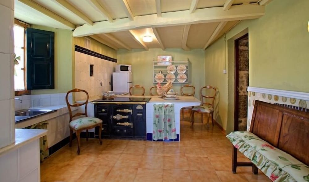 Фото Apartamentos Turísticos la Calleja