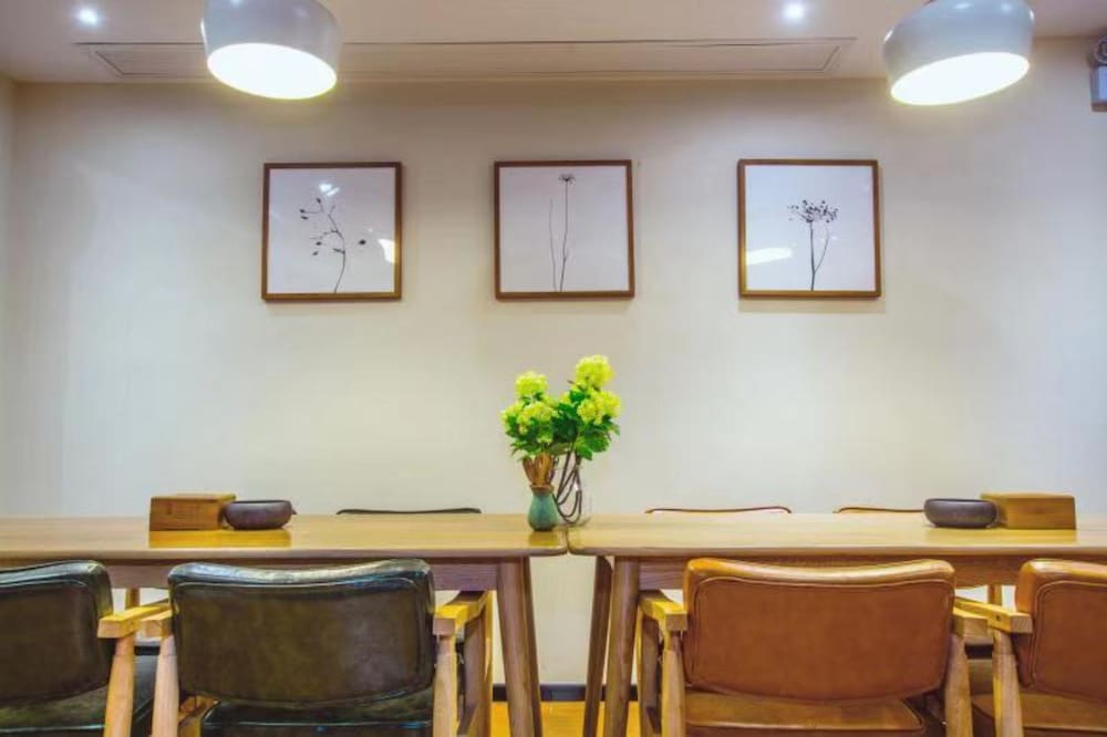 Фото Hangzhou Hanxuan Hotel