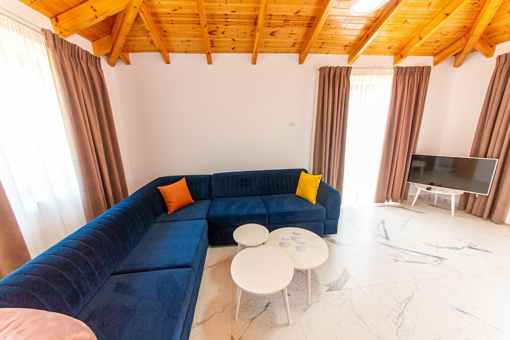 Фото Santa Oliva Suites