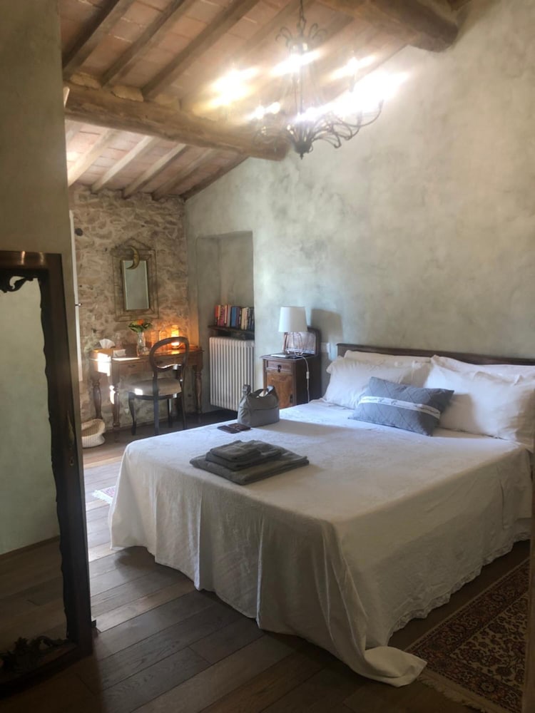 Фото B&b Podere Camaiano