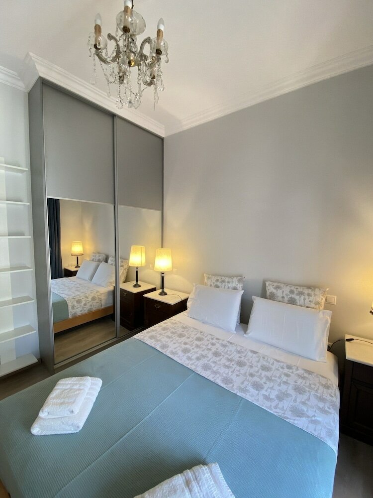 Фото A Skip Away from the Acropolis Museum