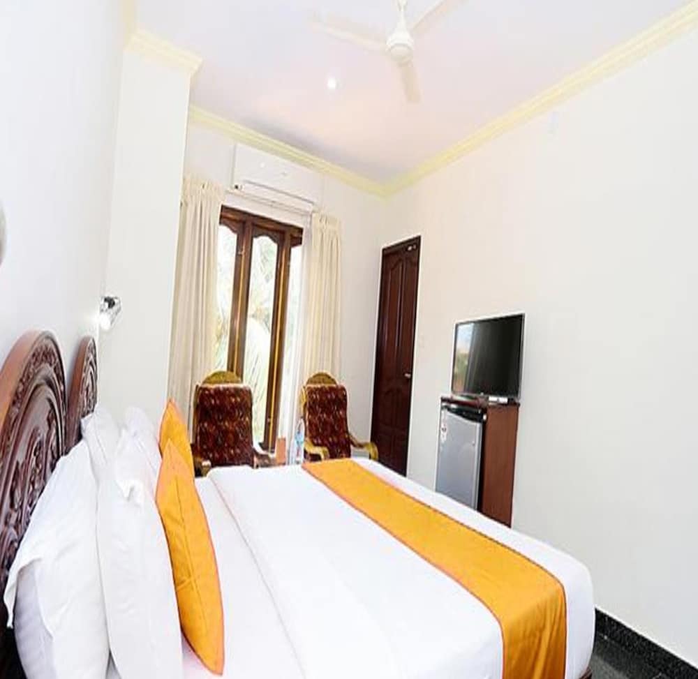 Фото Fabhotel Wateredge Beach Resort