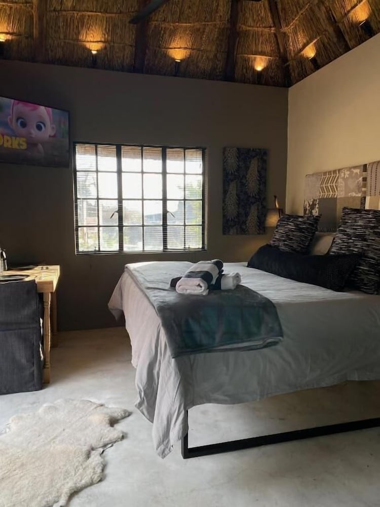 Фото Four20 Bespoke Hotel