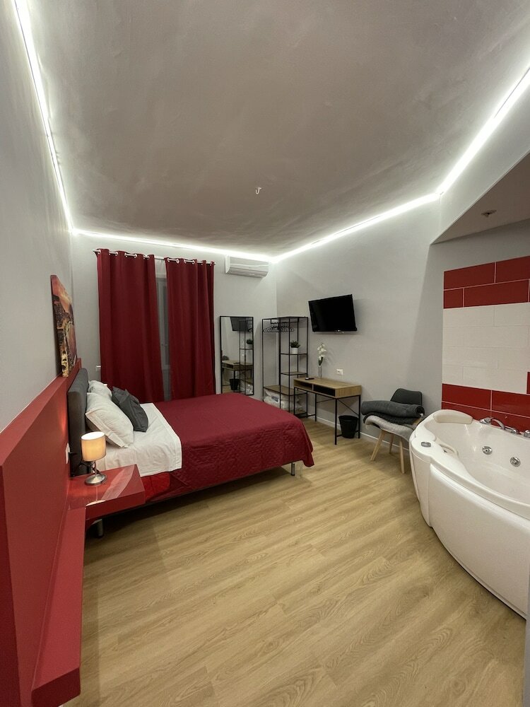 Фото Vomero Suite and deluxe room