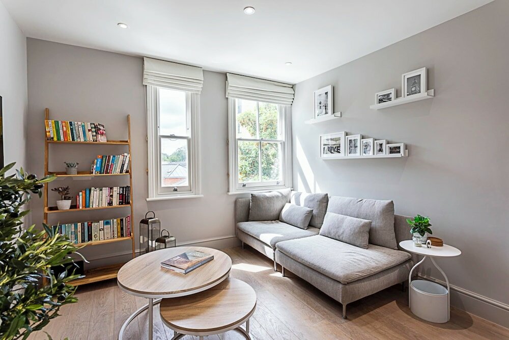 Фото Fulham Serenity: Your Charming 2-bed Retreat