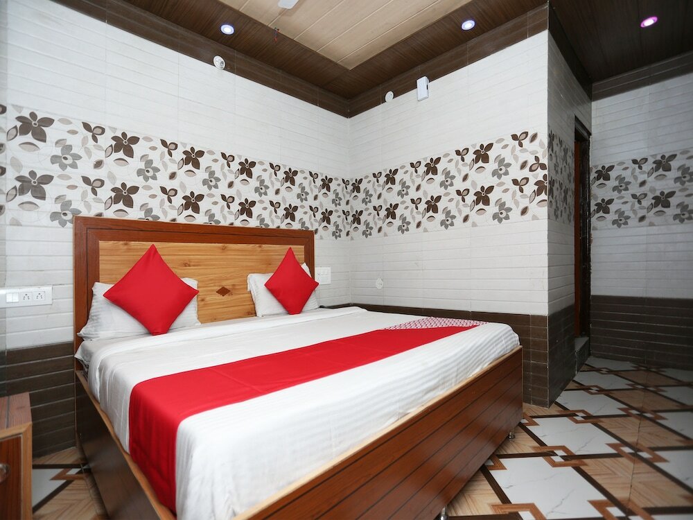 Фото Oyo 28835 Hotel Star