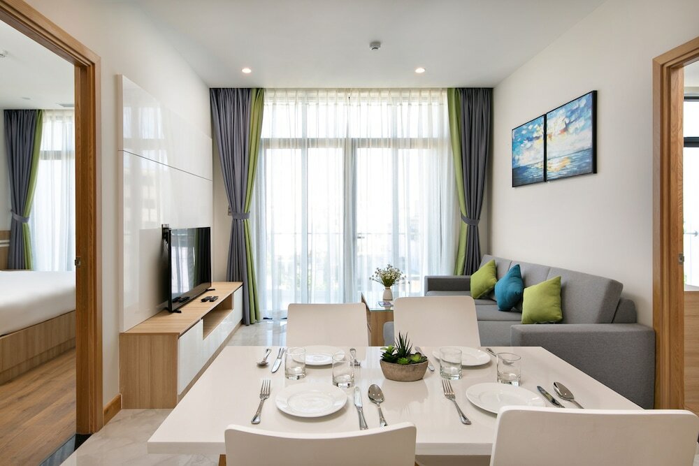 Фото Sun River Hotel & Apartment