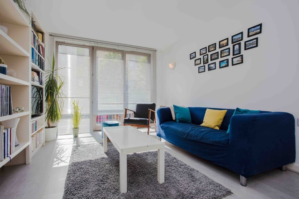 Фото Cosy & Comfortable 2 Bedroom in Hackney Shoreditch