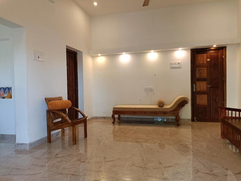 Фото Bairava Bliss Inn