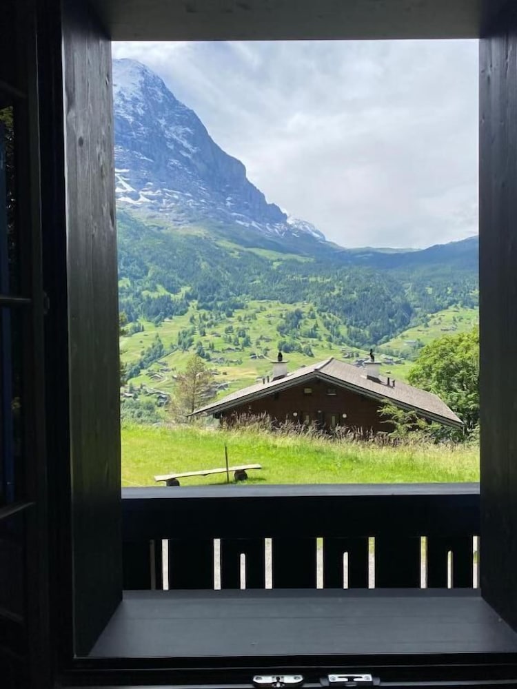 Фото Eiger View Alpine Lodge