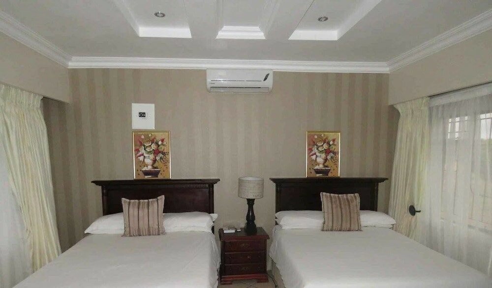 Фото Dwaleni Farm Lodge