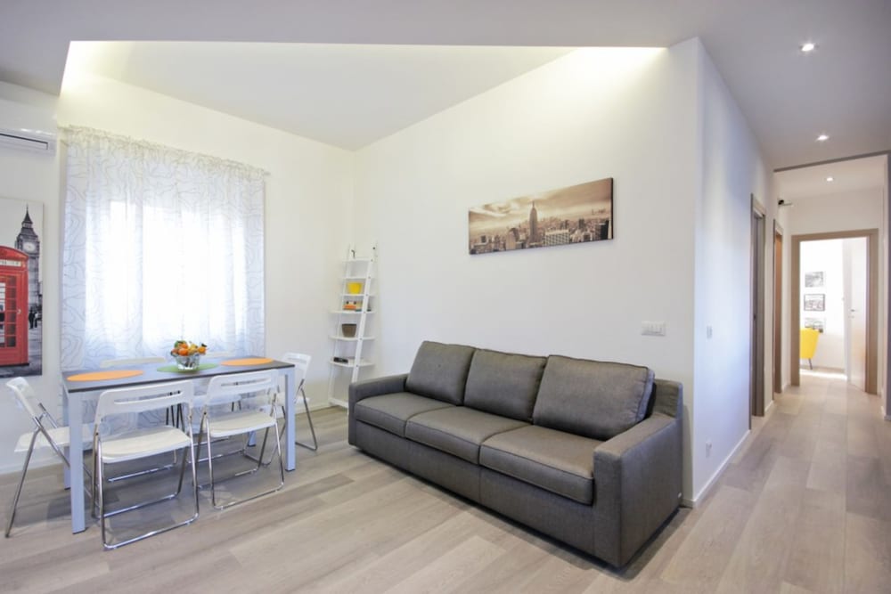 Фото Wonder Penthouse Attic