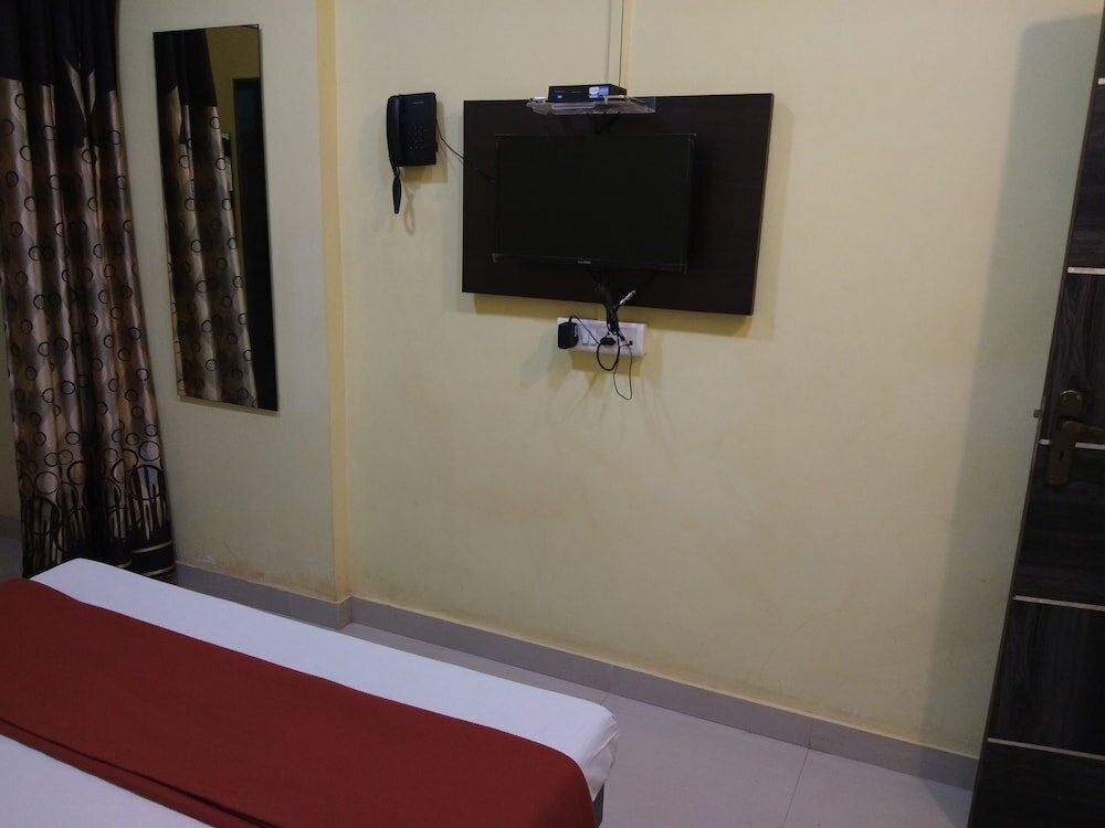 Фото Hotel Royal Stay Ganpatipule