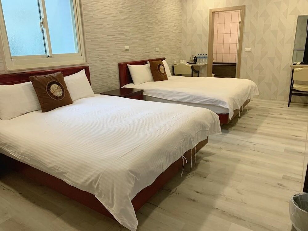 Фото Jiaoxi Hot Springs Hotel