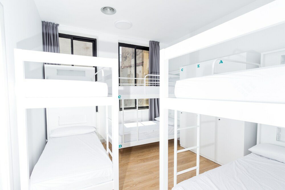 Фото AD Hostel Tarragona