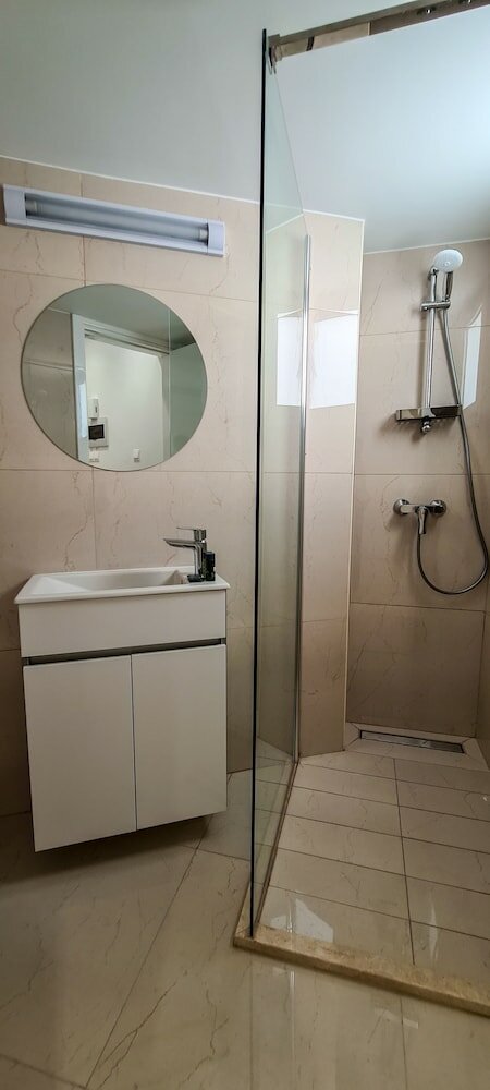 Фото Phaedrus Living Onyx Flat Lighthouse 48