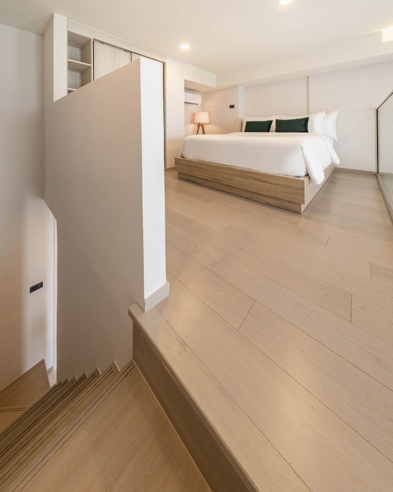 Фото Wyndham Garden Bangkok Sukhumvit 42