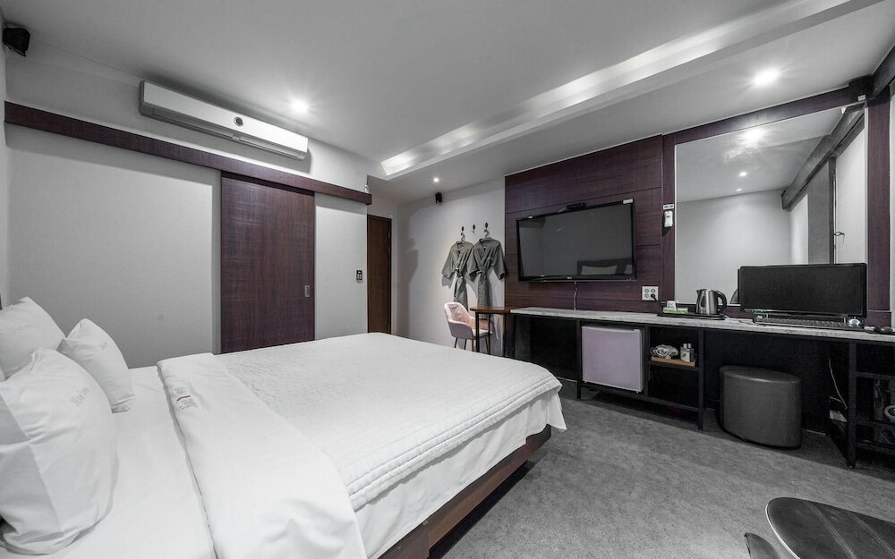 Фото Daejeon Yuseong SPA Tower