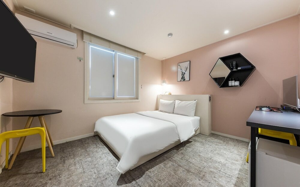 Фото Daejeon Yongjeon Hotel Ben