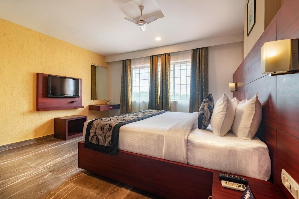 Фото Zip by Spree Hotels Mangala Towers