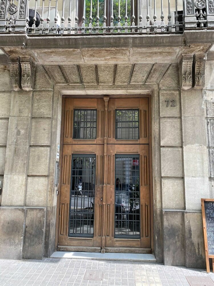 Фото Uma Suites Pau Claris