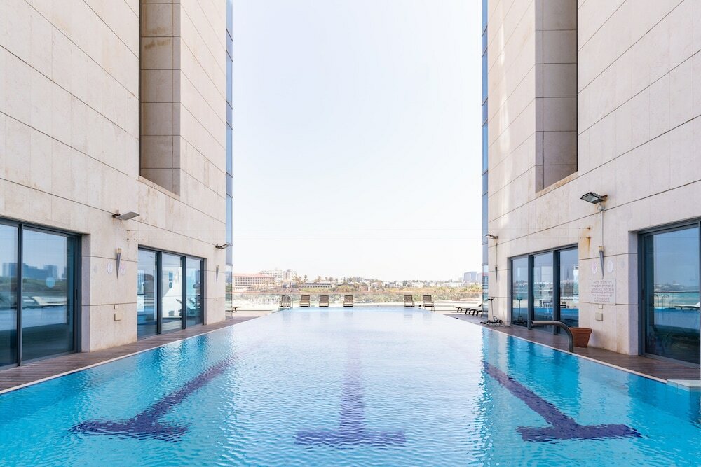 Фото DeluxeApartment with Views of the Marina