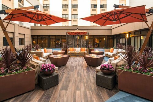 Гостиница DoubleTree by Hilton San Francisco Airport в Берлингейме