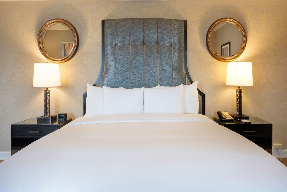 Фото Hilton Milwaukee City Center