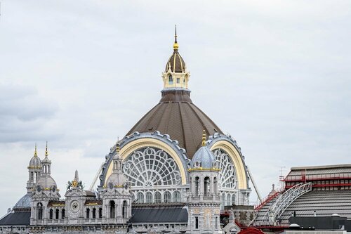 Внешний вид отеля Premier Suites Plus Antwerp в Антверпене, фото 4