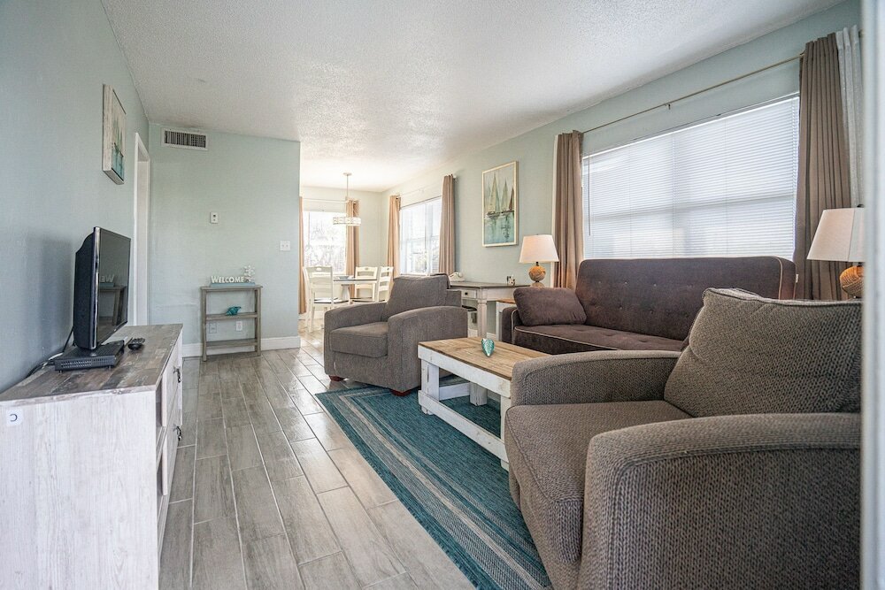 Фото Carriage House Resort Motel