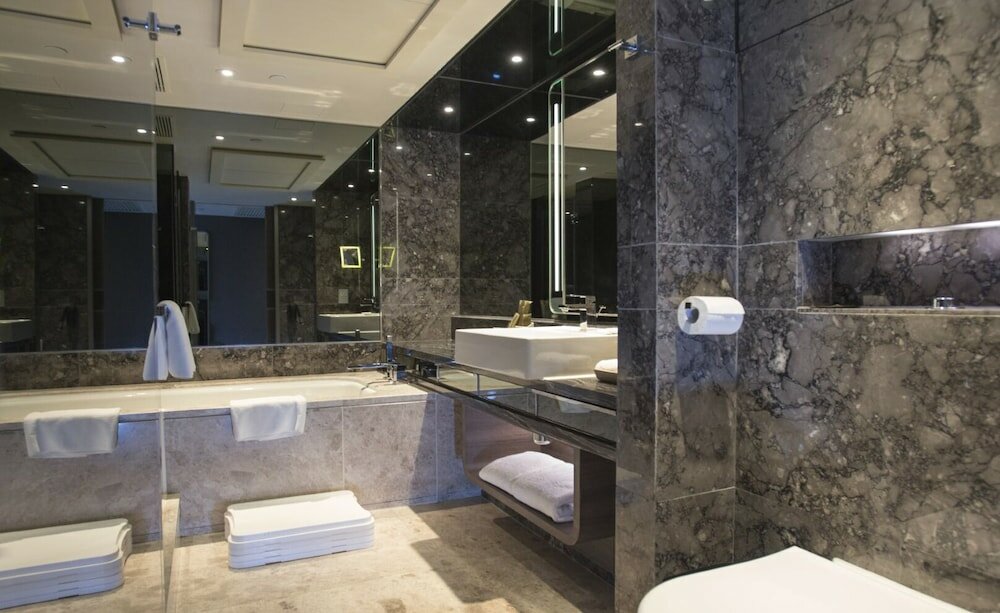 Фото Royal Plaza Hotel