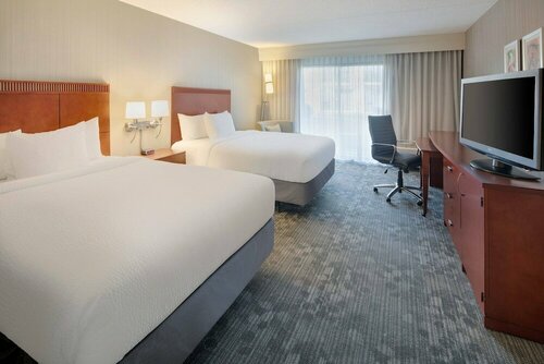 Гостиница Courtyard by Marriott Southfield в Саутфилде