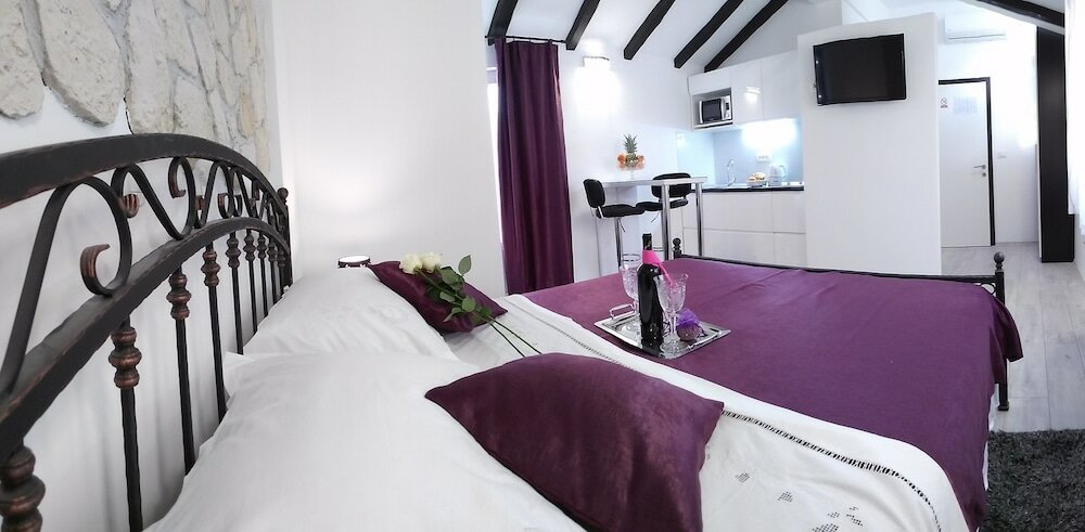 Фото Kuzma Rooms and Apartments