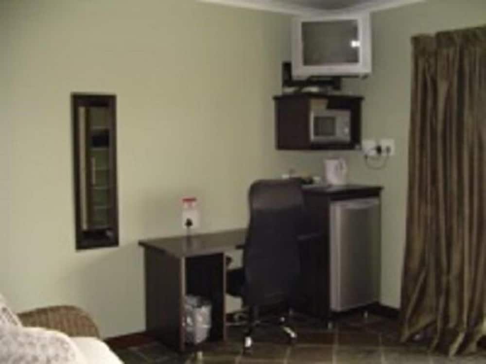 Фото Mount Lodge Humewood