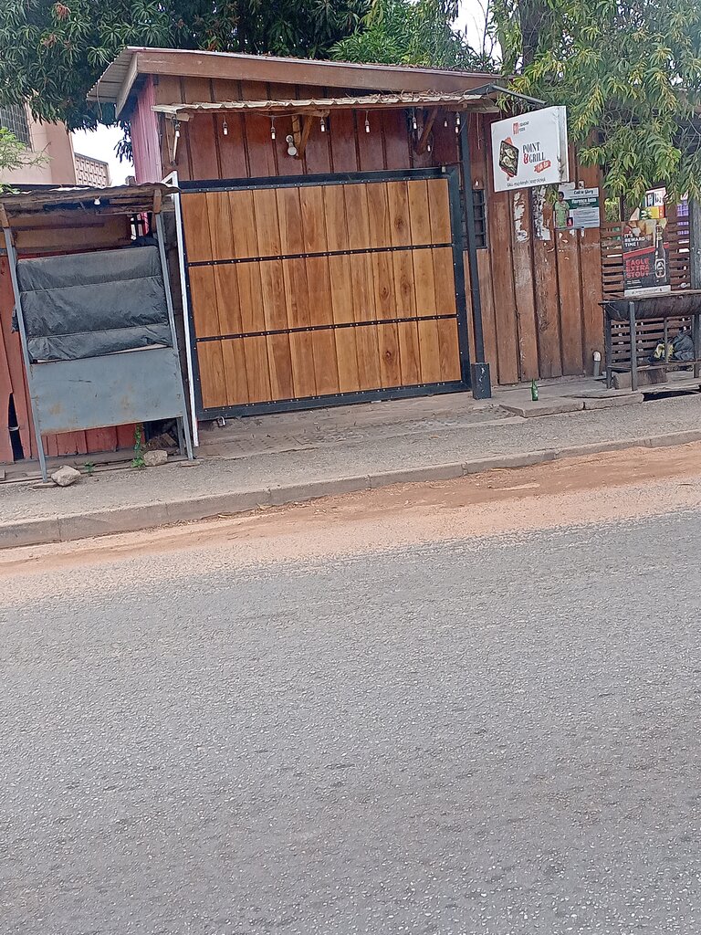 Bar, pub 2 Season Foods Point & Grill, Accra, photo