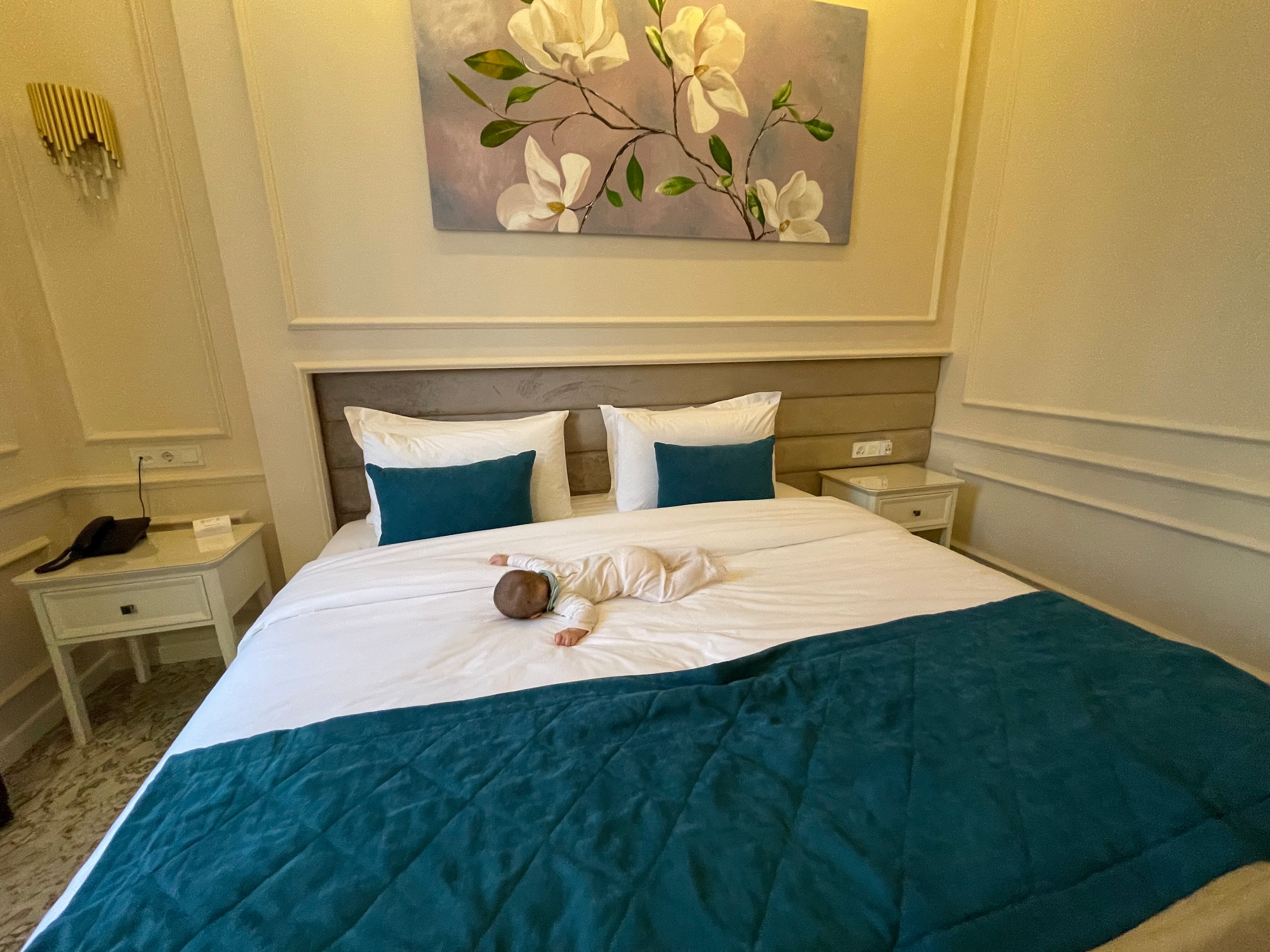 Фото Zarafshon Parkside Hotel