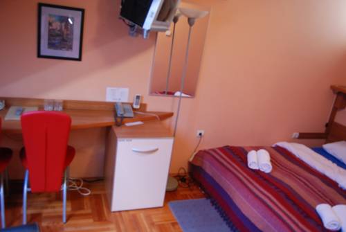 Фото Car Royal Apartments and Rooms