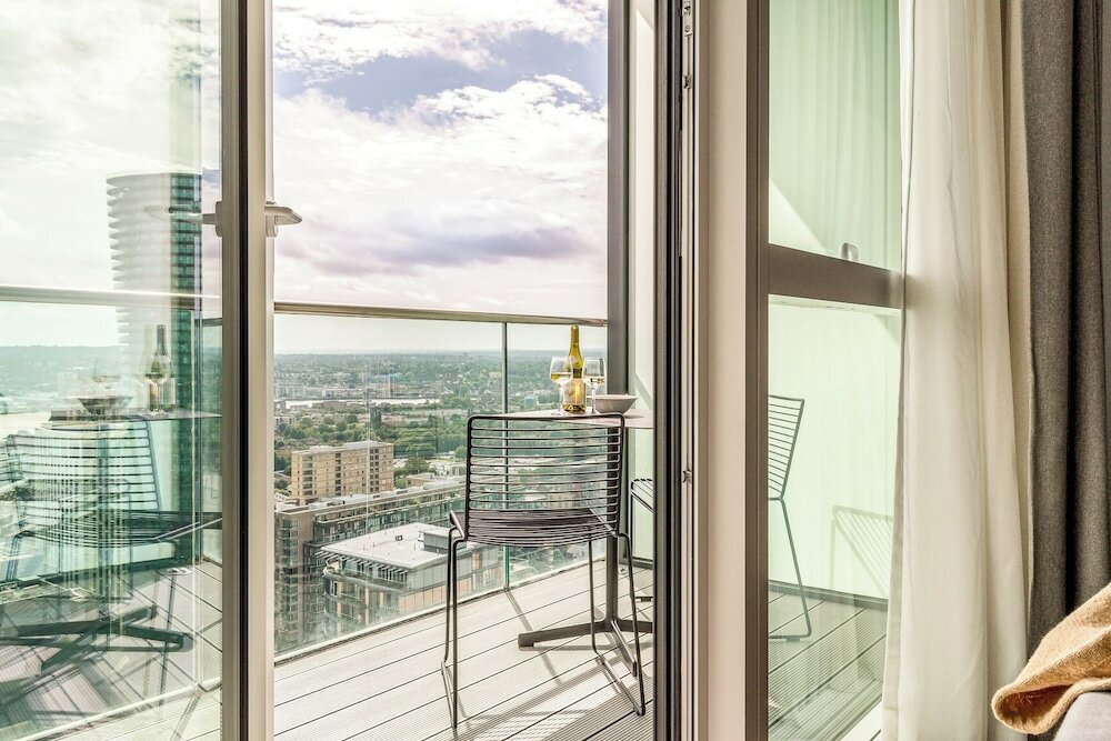 Фото Urban Rest Canary Wharf Apartments