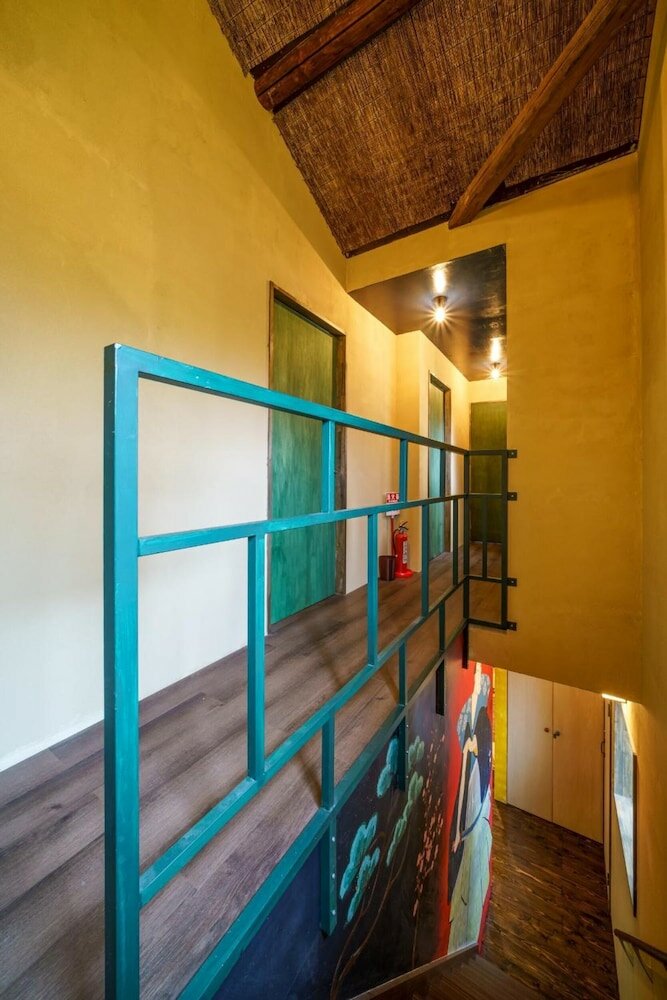 Фото Mad Cat Hostel Osaka & Bar