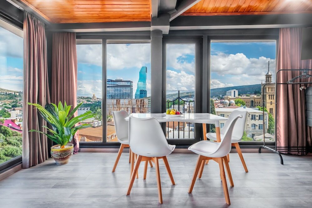 Фото H&b apartments Pier Kobakhidze