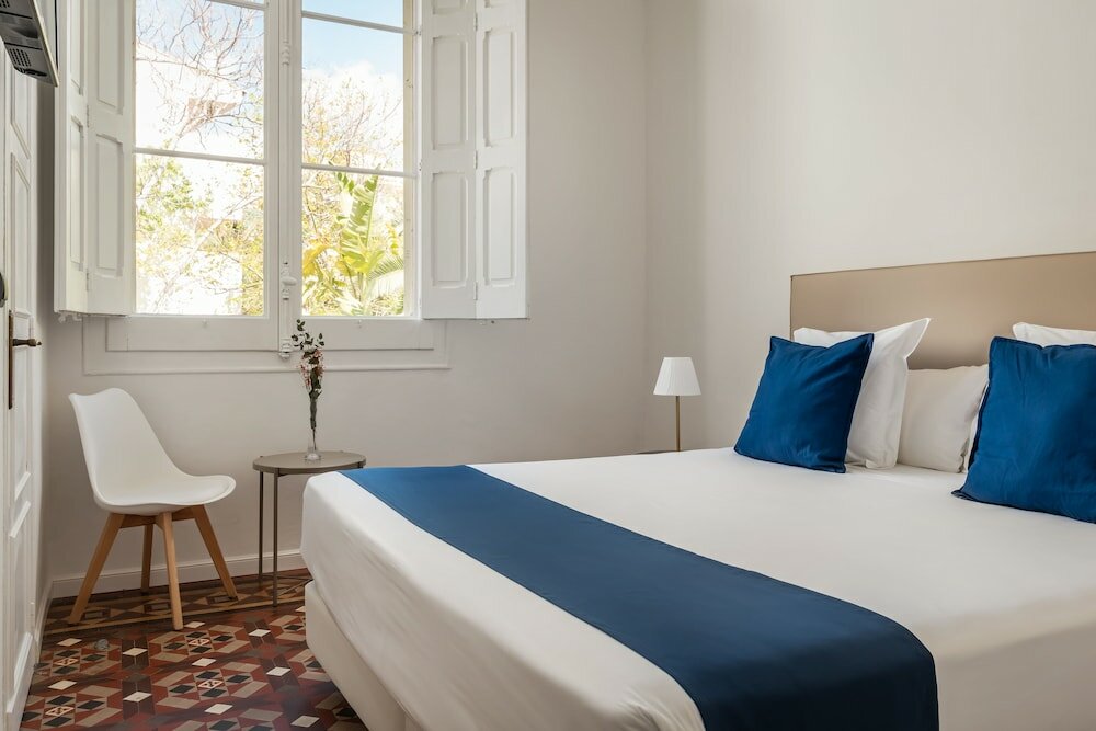 Фото Hotel Medium Sitges 1883