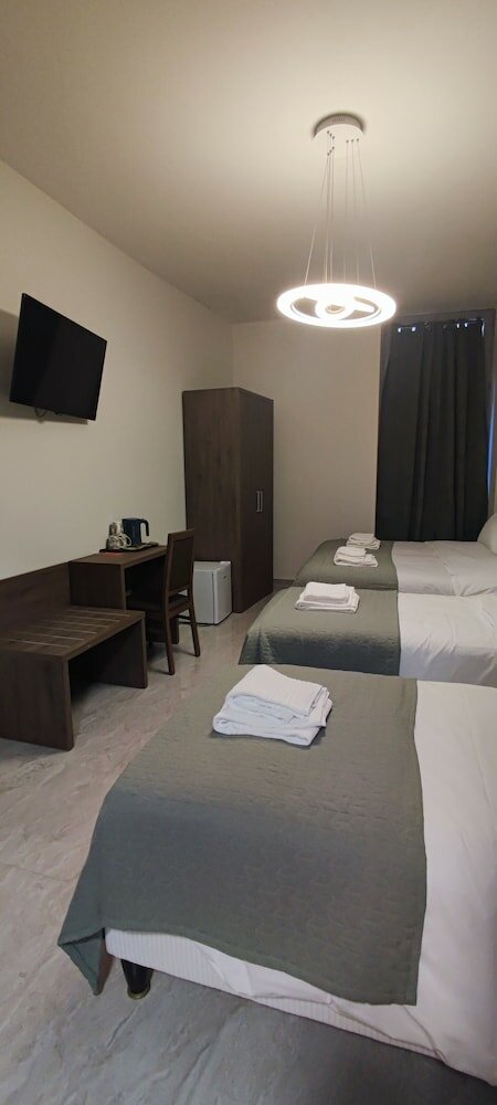 Фото Square Hôtel - Nimes