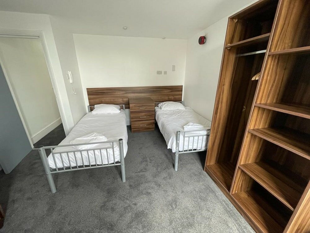 Фото Oyo National Hotel