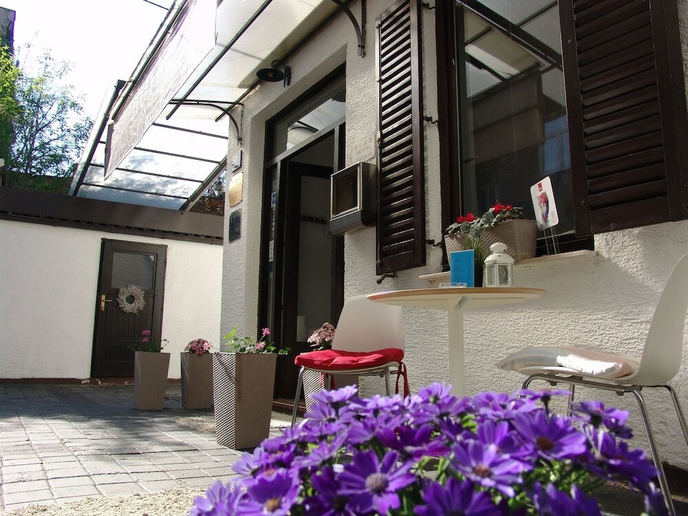 Фото Отель Maksimir