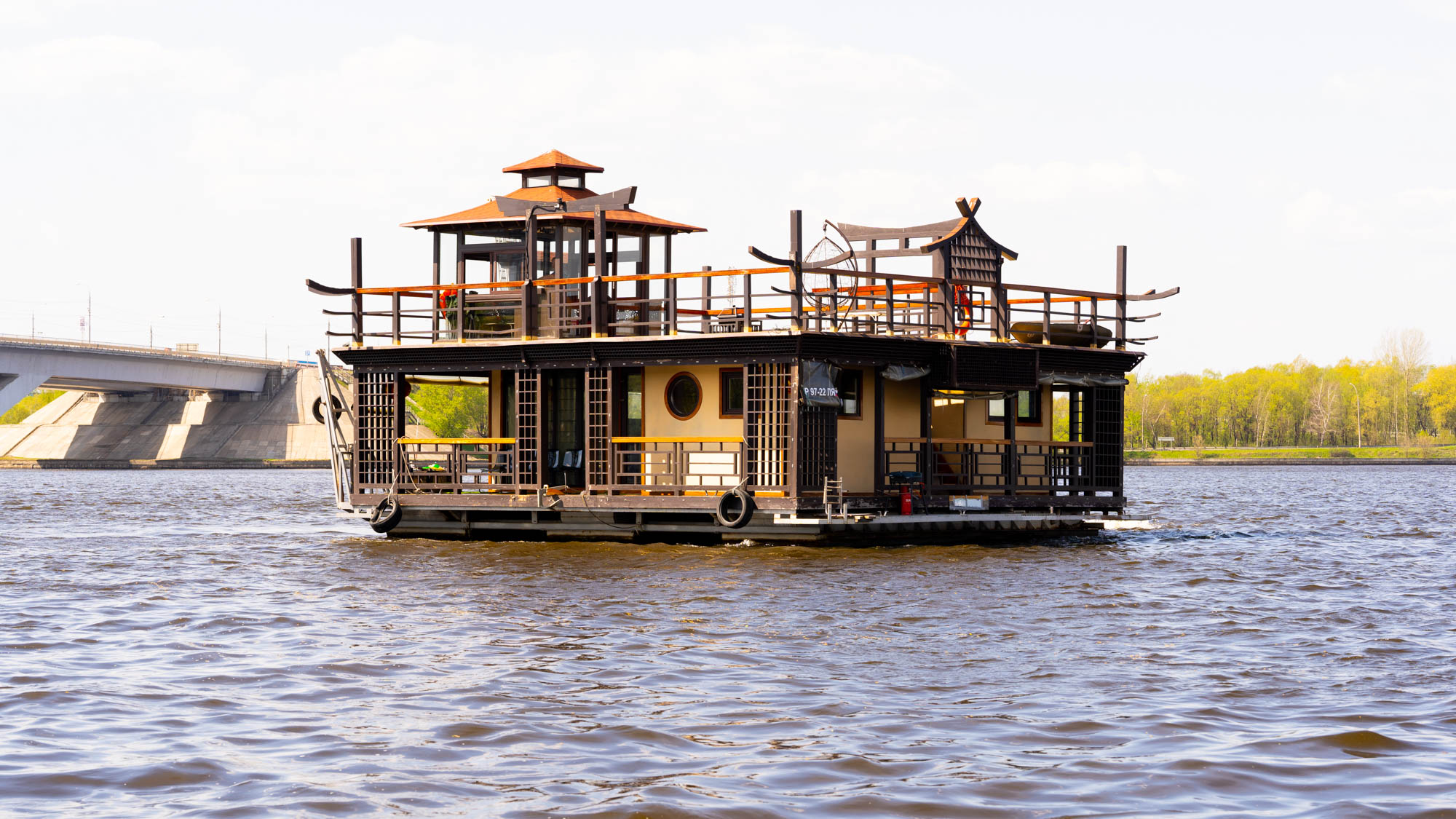 Фото Хаусбот Окинава