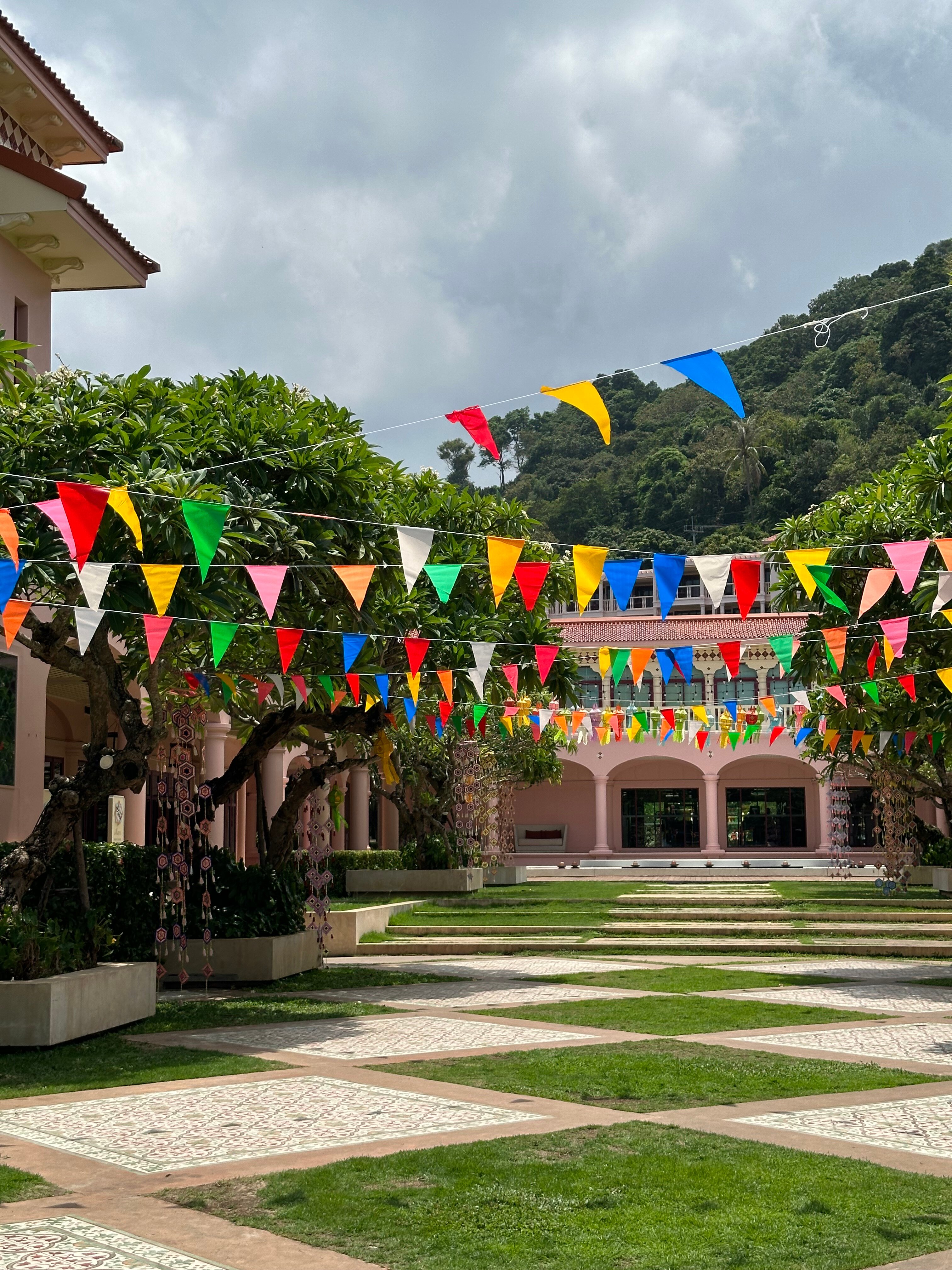 Фото Centara Grand Beach Resort Phuket